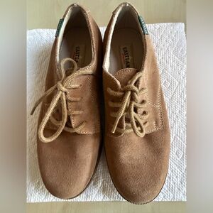 Eastland Brown Suede Casual Footwear